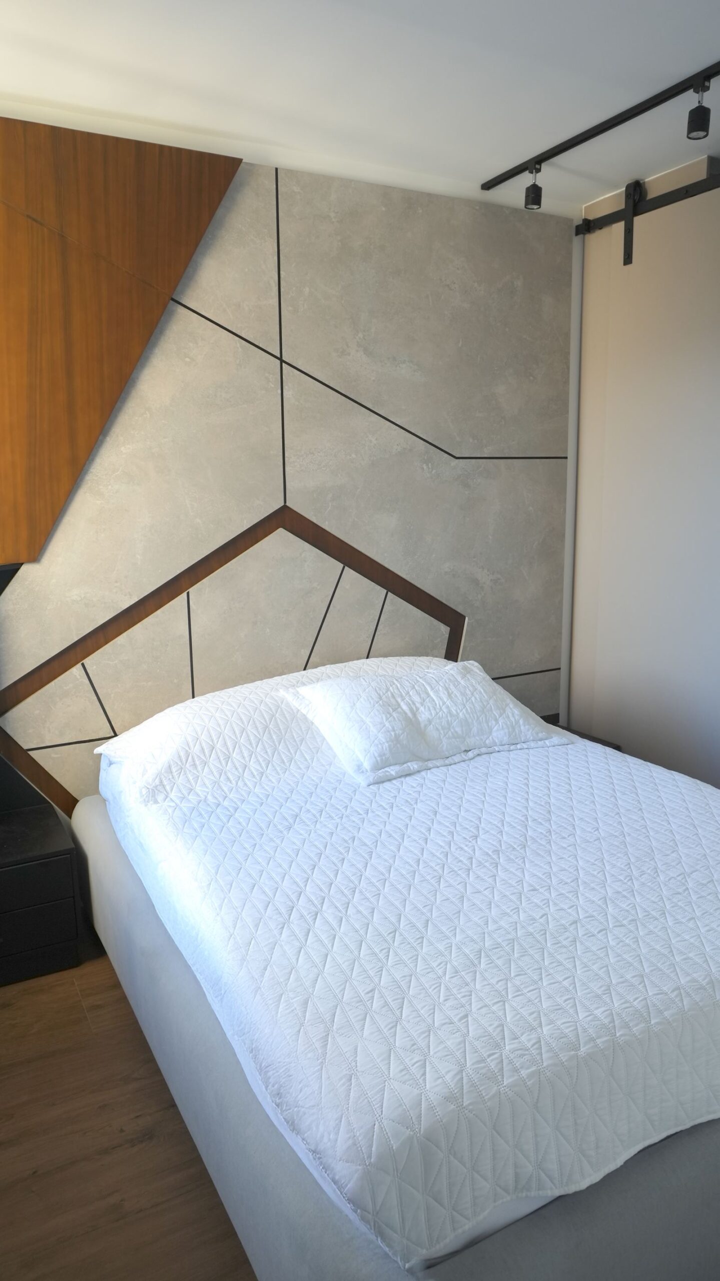 Habitación con cabecero geométrico, apartamento Bio Hacienda Santa Cruz